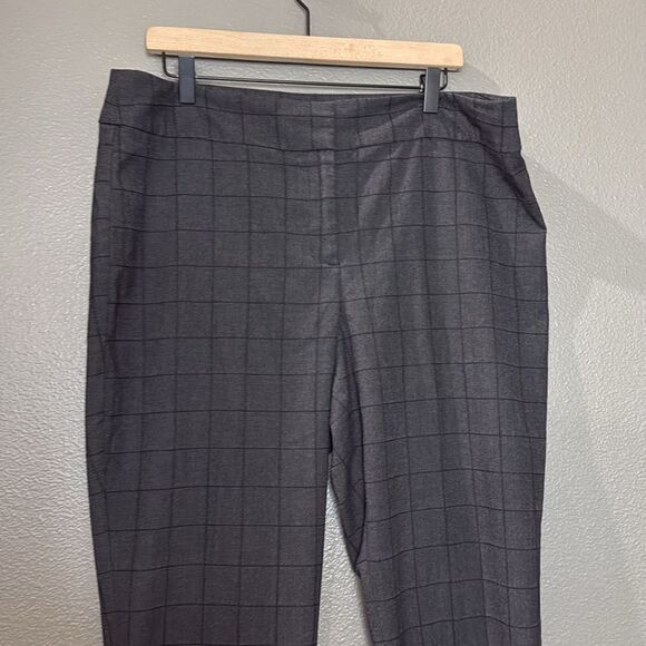 Ann Taylor Factory Black Windowpane Plaid Pull On Ankle Trouser Pants - Picture 2 of 8